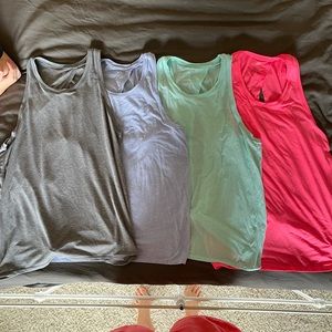 Four new Gap Fit Breathe tank tops, size small